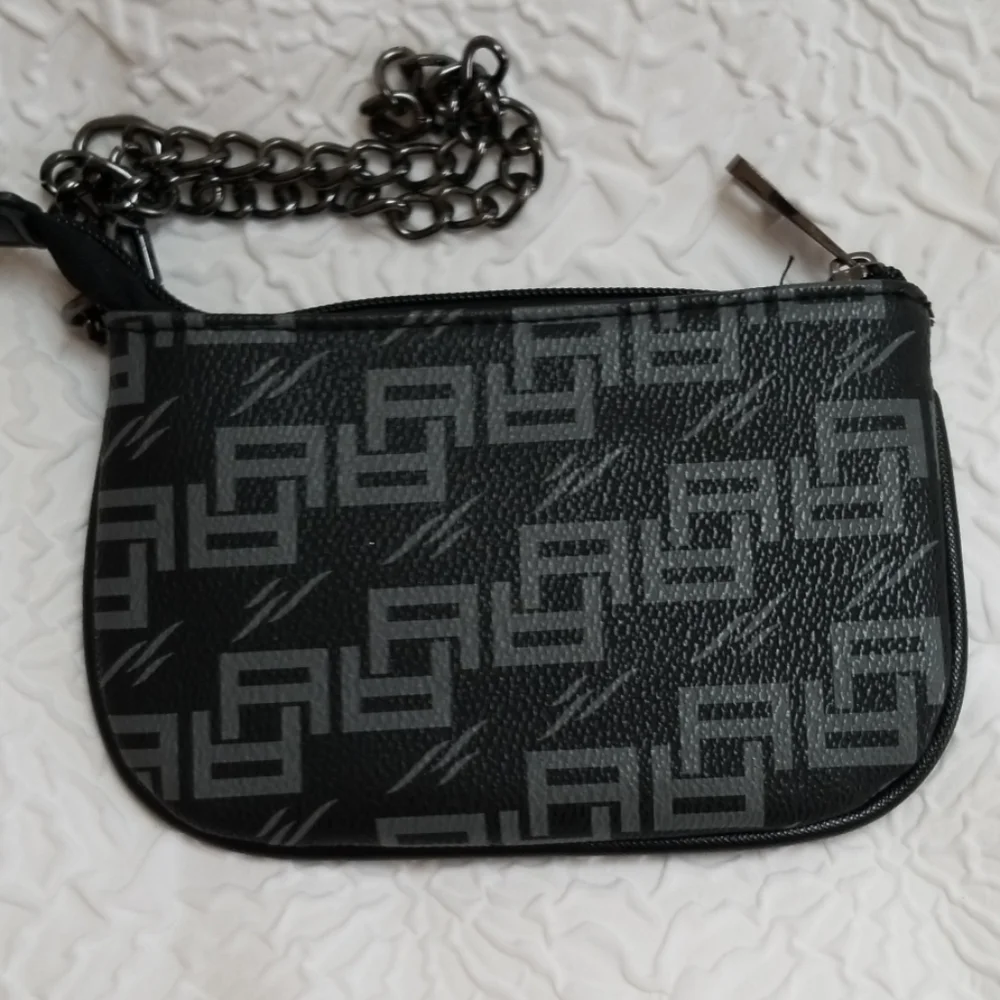 Artigli black gray Wristlet with chain